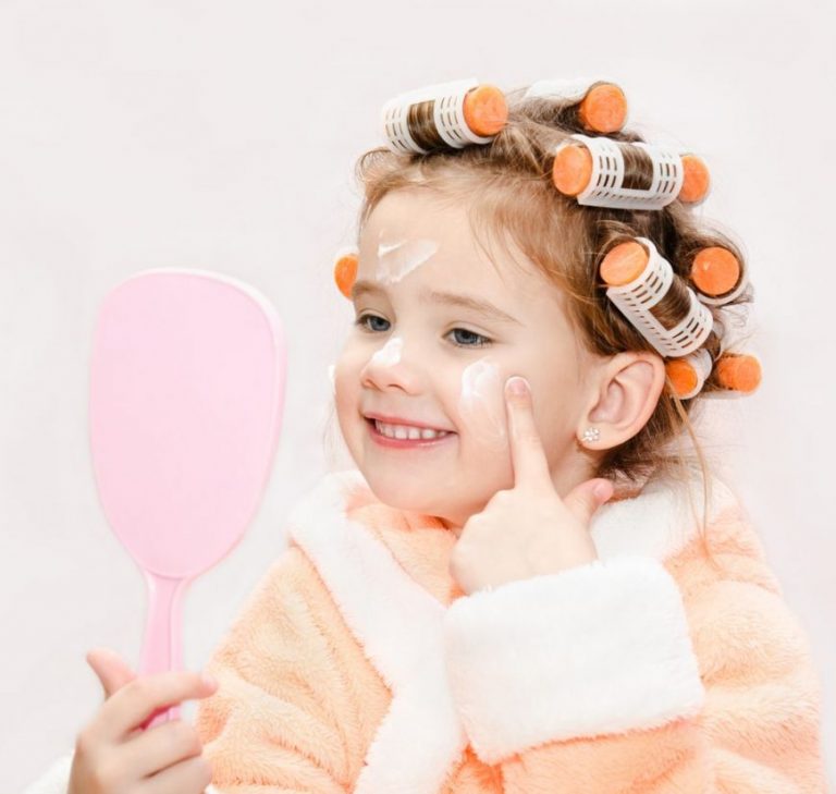 cosmeticele-pentru-copii-le-luam-in-serios-sau-nu.jpg