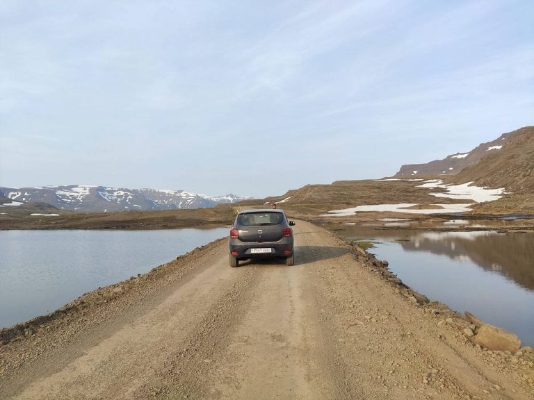 10-sfaturi-pentru-a-face-o-excursie-rutiera-prin-islanda.jpg