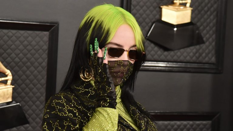 de-ce-billie-eilish-este-atat-de-cautata-pe-pornhub-acesta-si-alte-cazuri-de-sexualizare.jpg