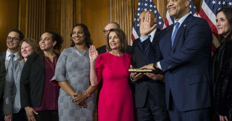 democratii-preiau-controlul-camerei-reprezentantilor-si-pun-o-frana-agendei-lui-donald-trump.jpg