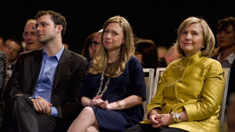 ginerele-lui-hillary-clinton-nu-are-un-loc-de-munca.jpg