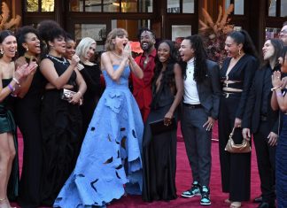 Ce vedete s-au alaturat lui Taylor Swift la premiera filmului „Eras Tour”?