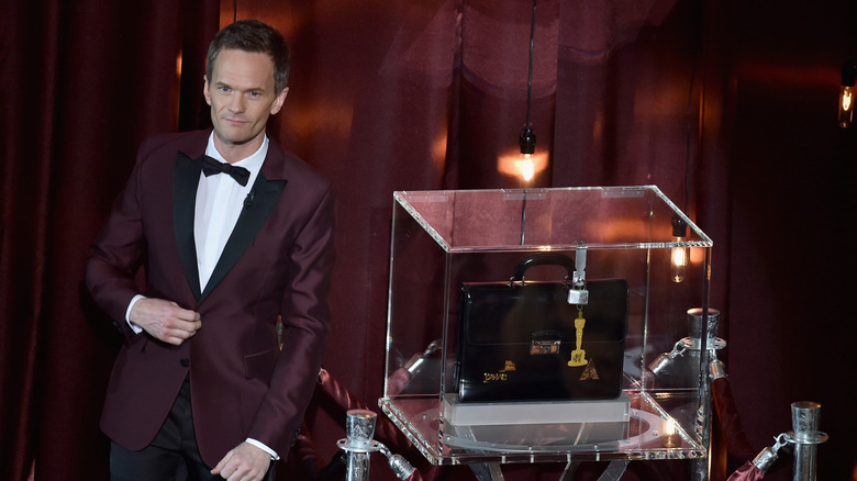 Servieta pentru premiile Oscar Neil Patrick Harris